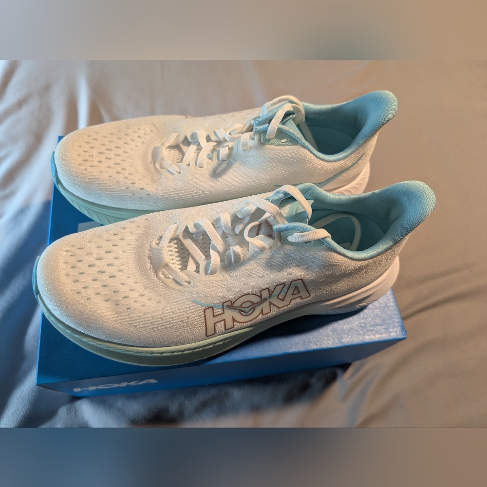 Hoka Womans Mach 6 Running Shoe
